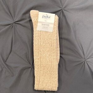 Pudus Cream Cable-Knit Sweater Socks